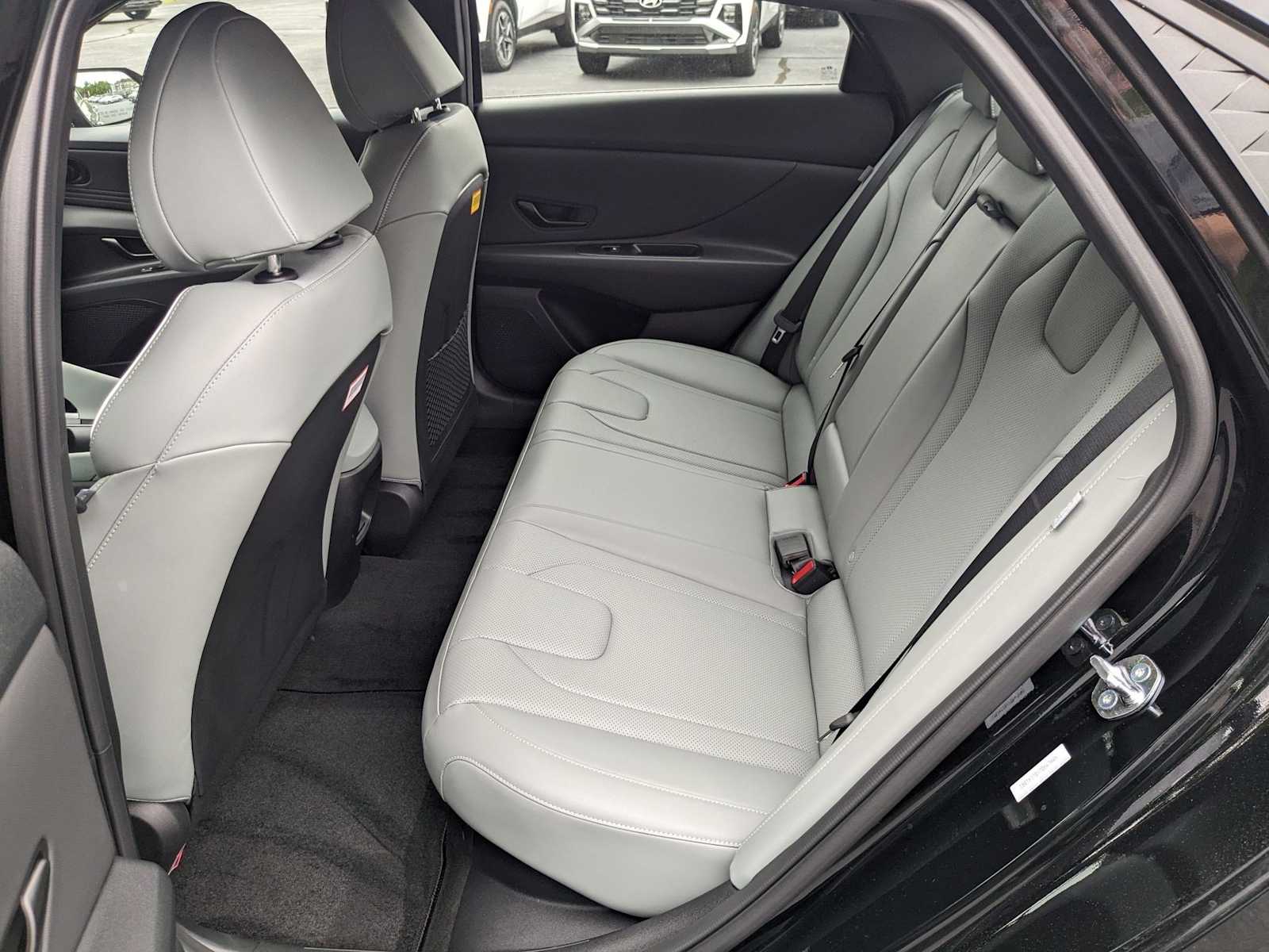 new 2025 Hyundai Elantra Hybrid car, priced at $30,652