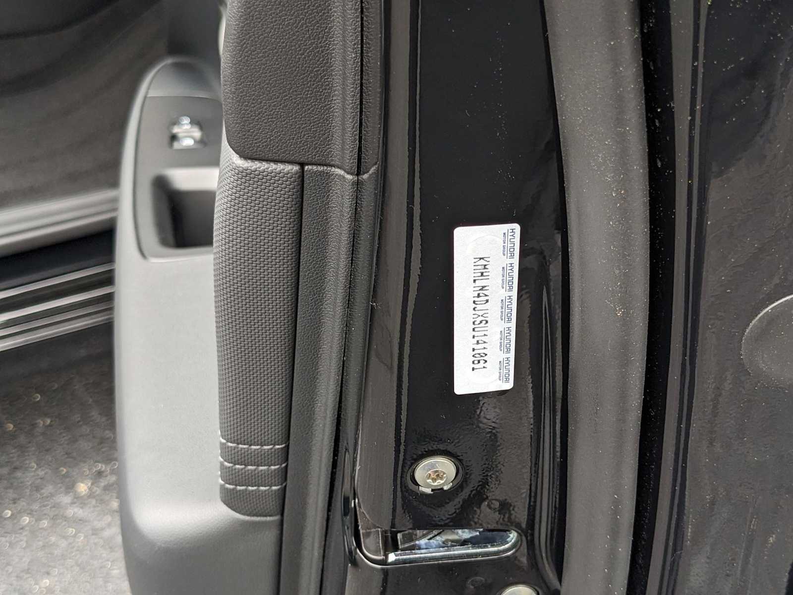 new 2025 Hyundai Elantra Hybrid car, priced at $30,652