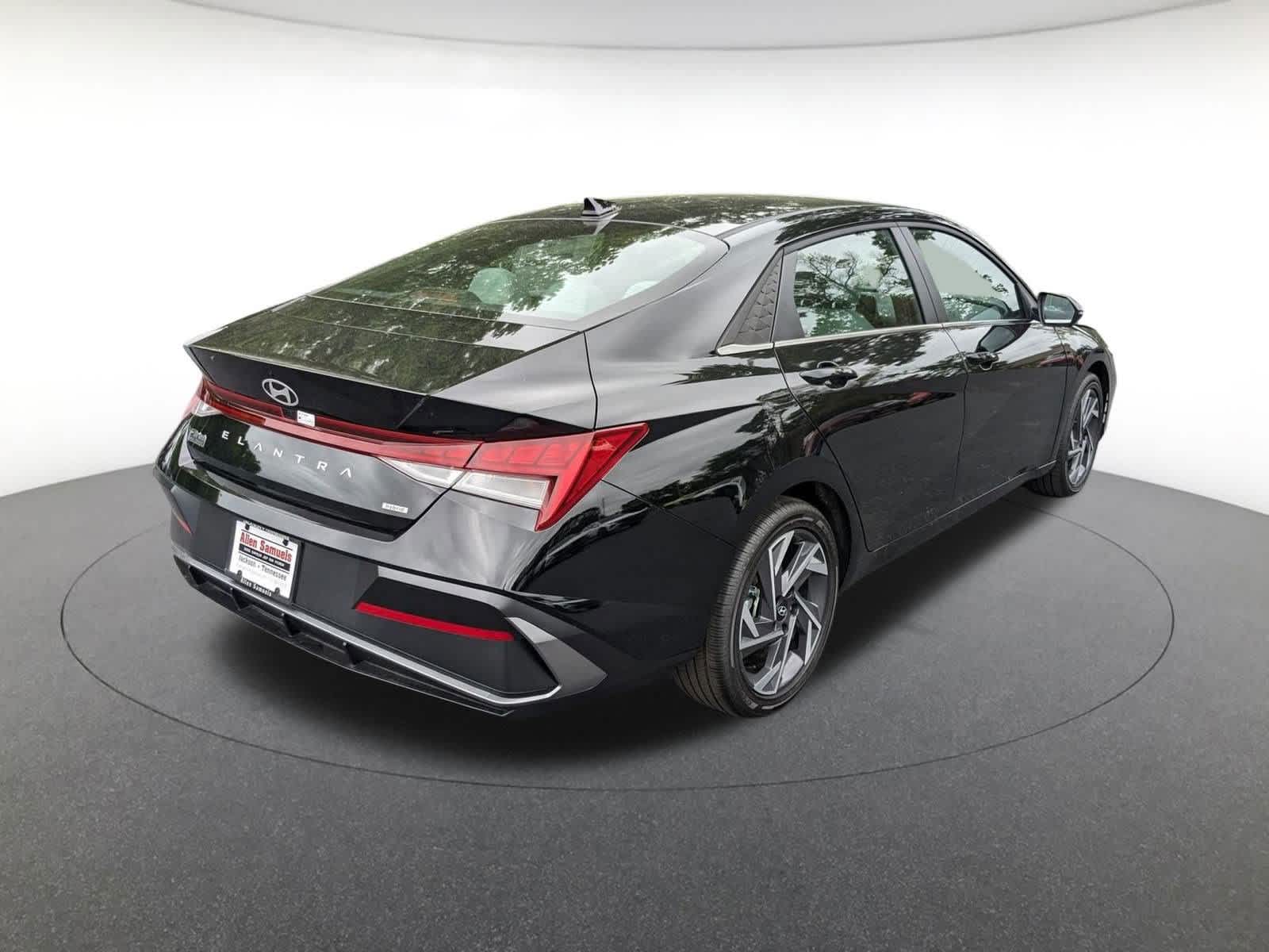 new 2025 Hyundai Elantra Hybrid car, priced at $30,652
