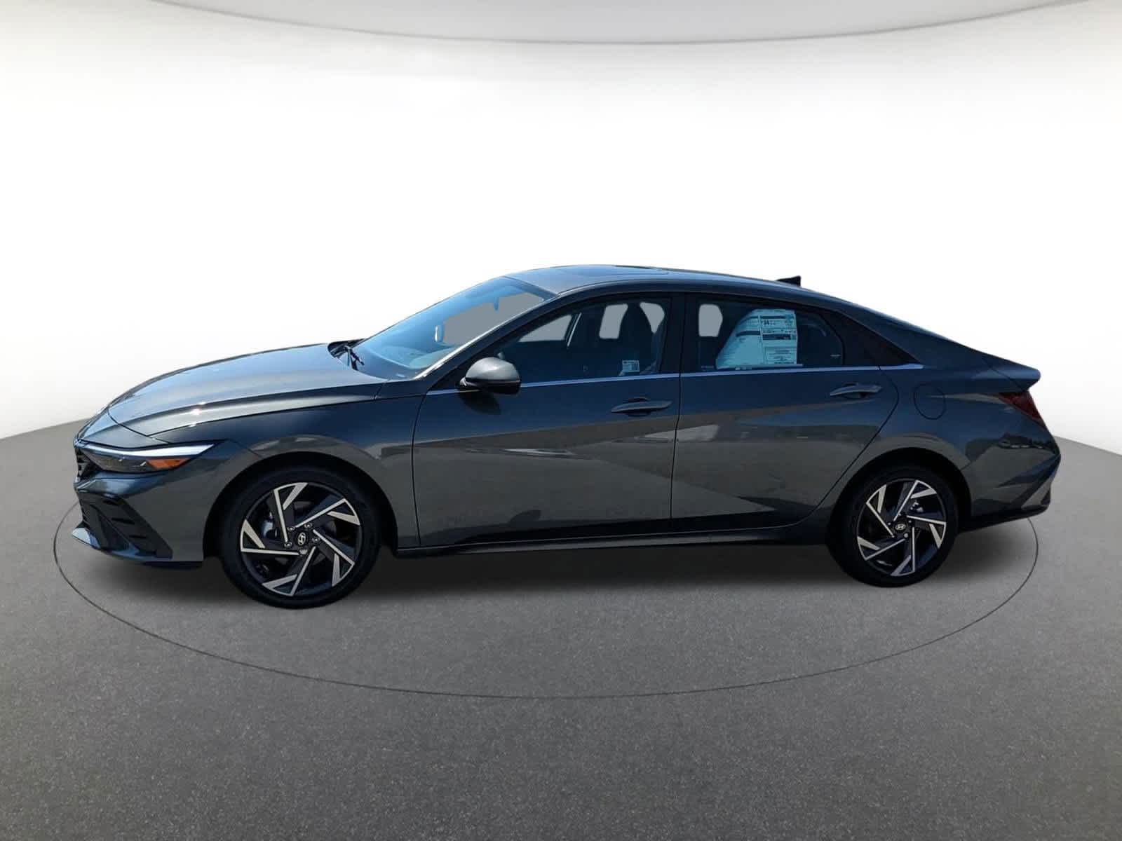 new 2025 Hyundai Elantra car, priced at $28,560