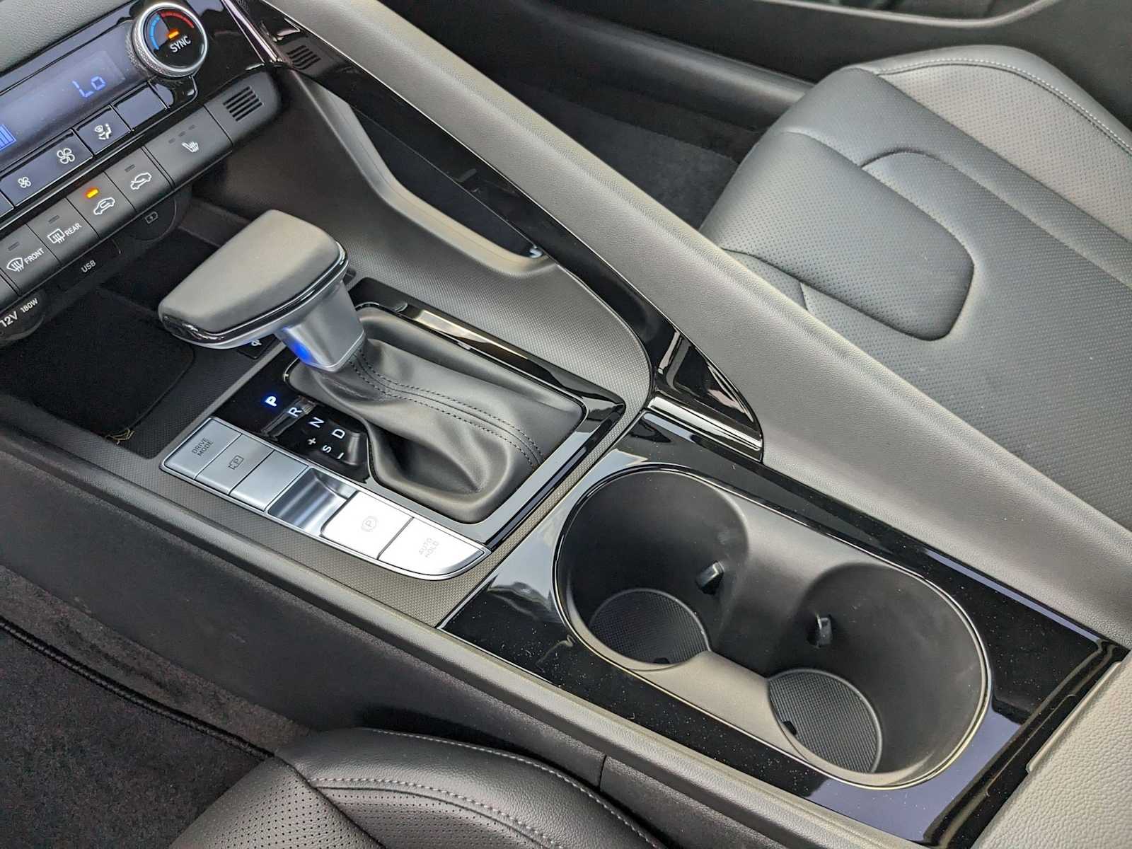 new 2025 Hyundai Elantra car, priced at $29,065