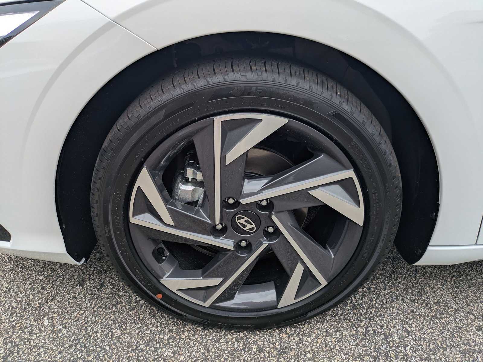 new 2025 Hyundai Elantra car, priced at $29,065