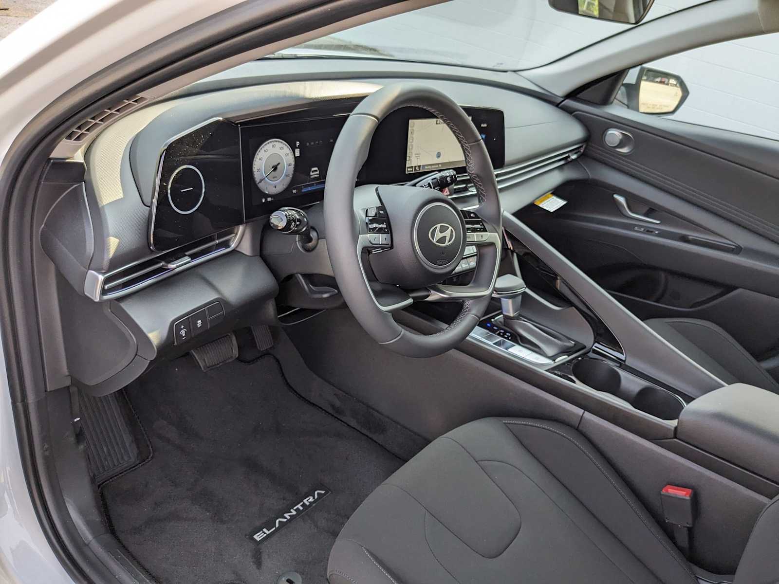 new 2025 Hyundai Elantra car, priced at $27,960