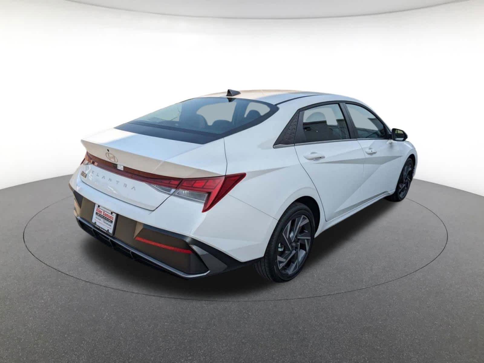 new 2025 Hyundai Elantra car, priced at $27,960