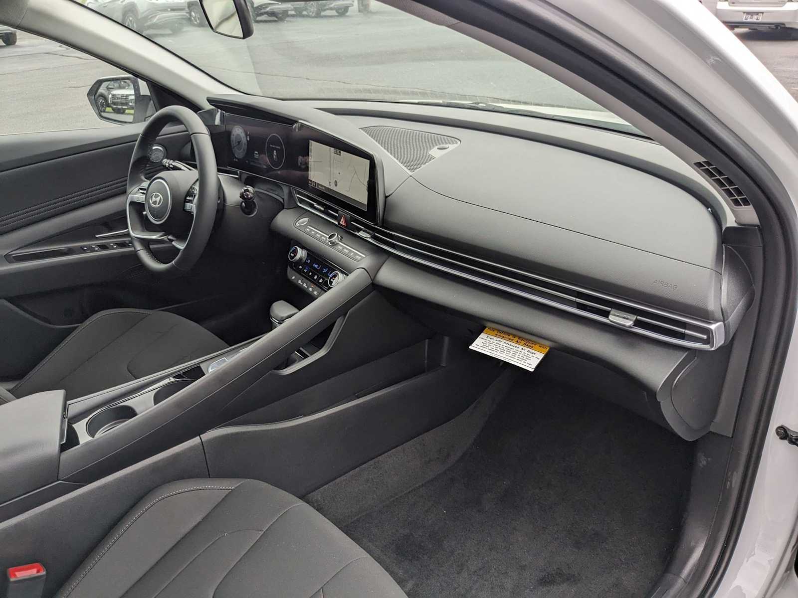 new 2025 Hyundai Elantra car, priced at $27,012
