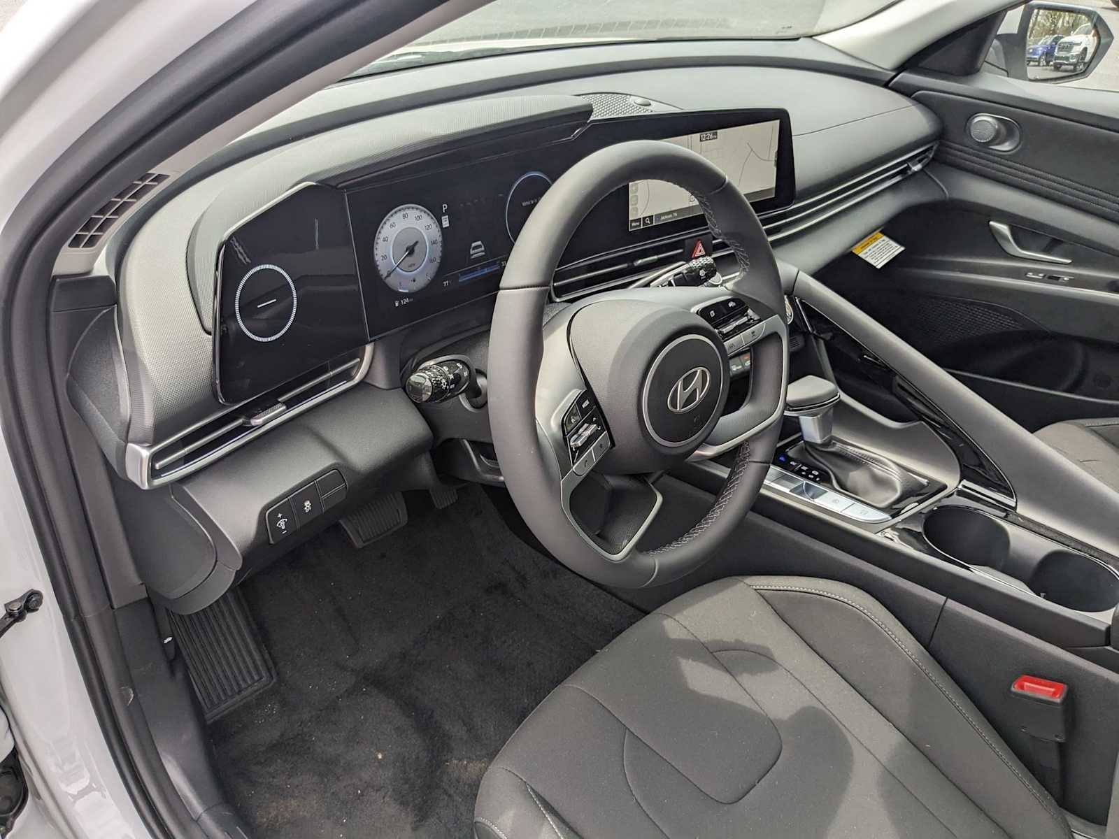 new 2025 Hyundai Elantra car, priced at $27,012