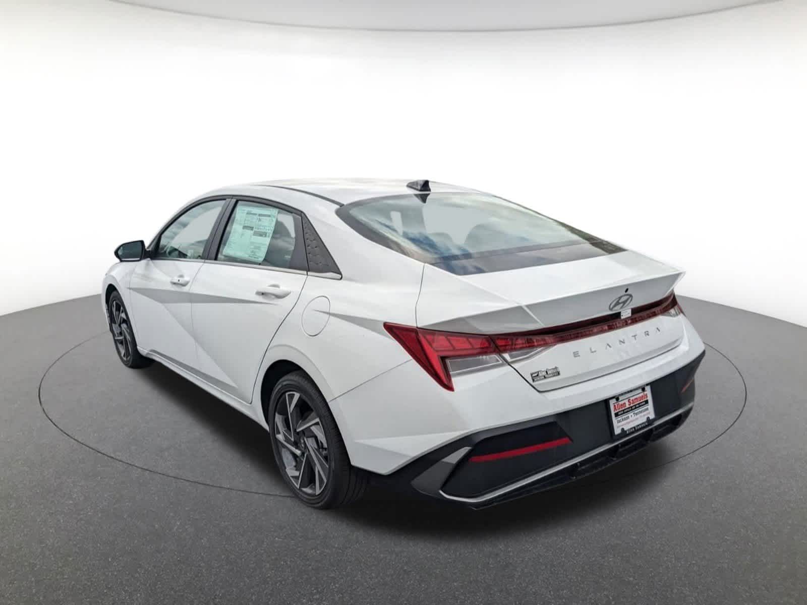 new 2025 Hyundai Elantra car, priced at $27,012