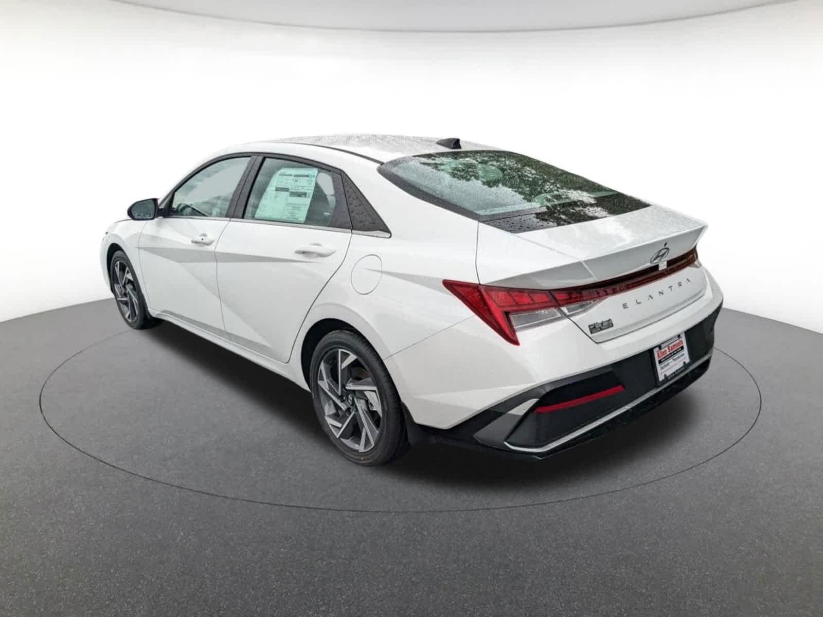 new 2025 Hyundai Elantra car, priced at $26,779