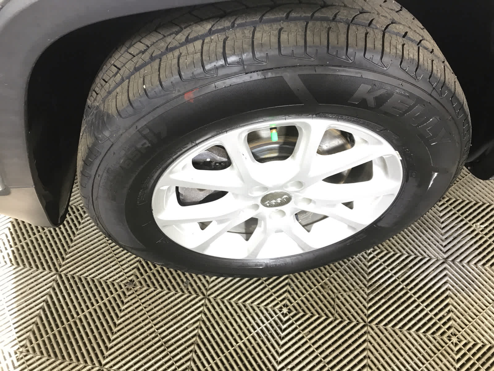 used 2018 Jeep Cherokee car, priced at $13,900