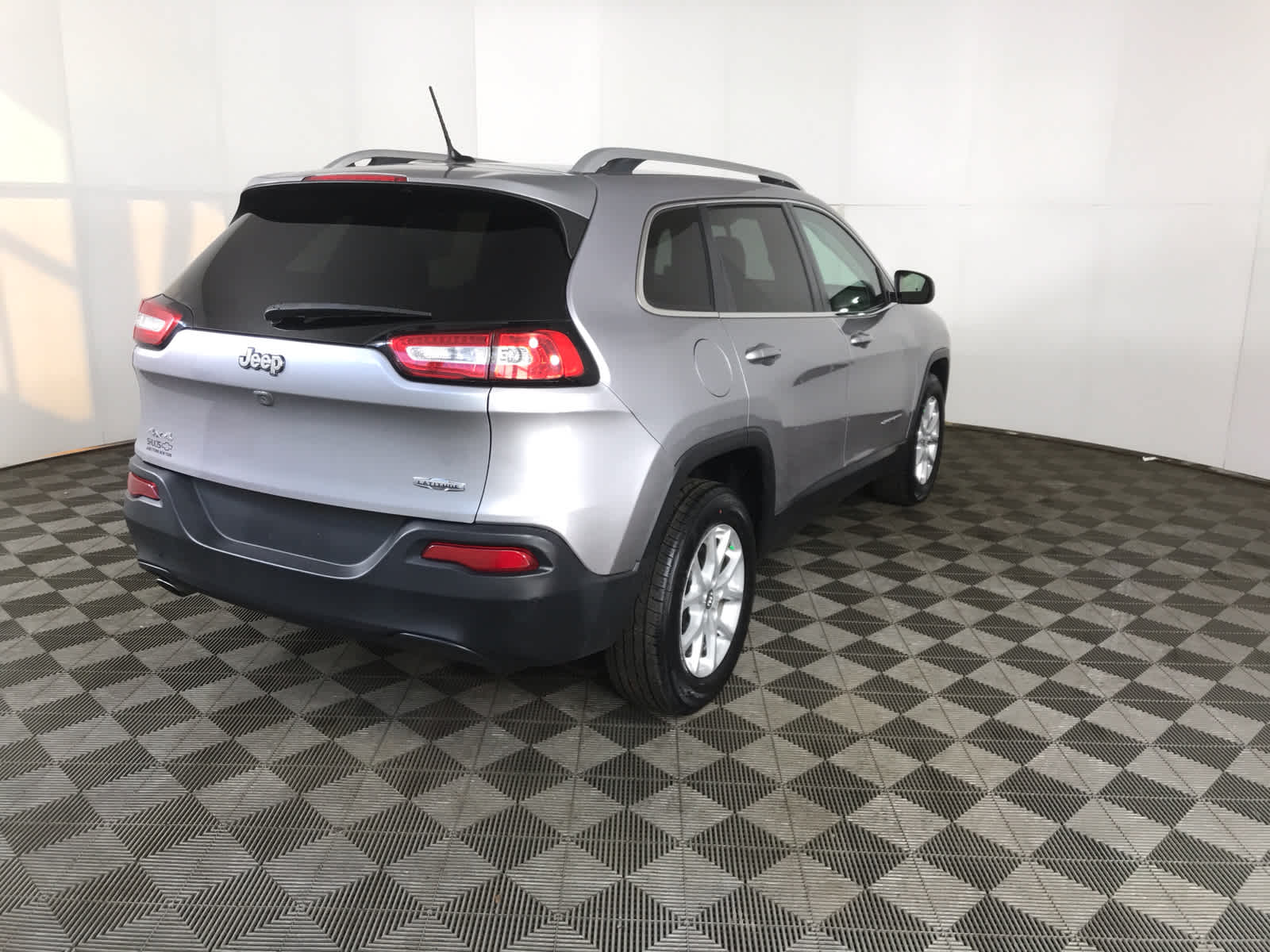 used 2018 Jeep Cherokee car, priced at $13,900