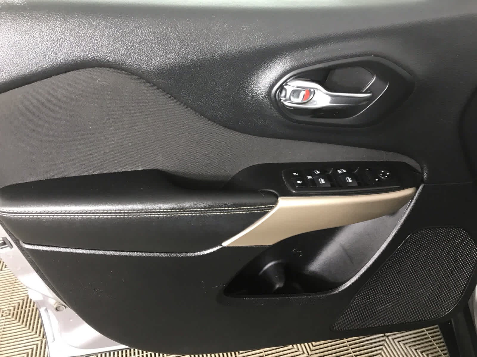 used 2018 Jeep Cherokee car, priced at $13,900