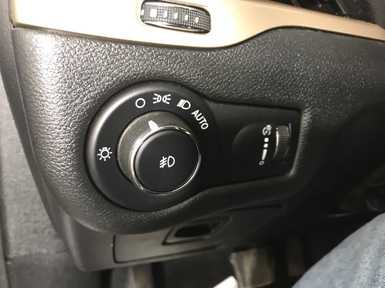 used 2018 Jeep Cherokee car, priced at $13,900