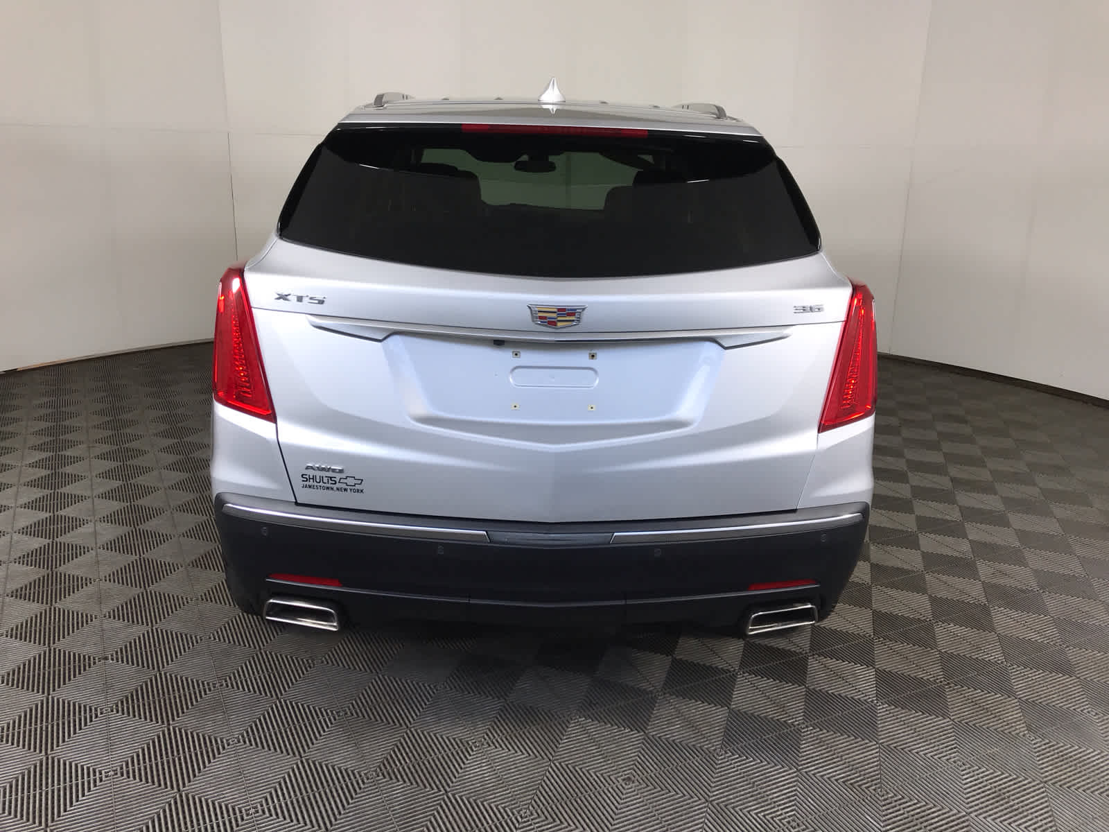 used 2019 Cadillac XT5 car, priced at $24,900