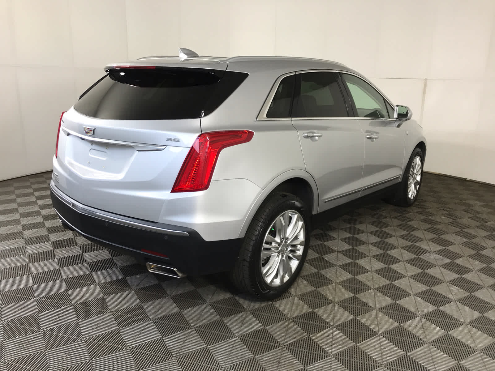 used 2019 Cadillac XT5 car, priced at $24,900