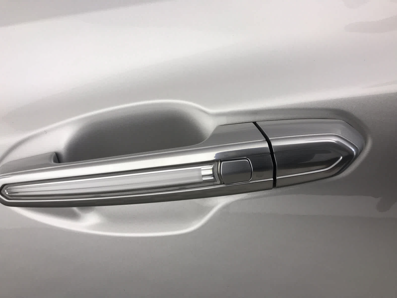 used 2019 Cadillac XT5 car, priced at $24,900