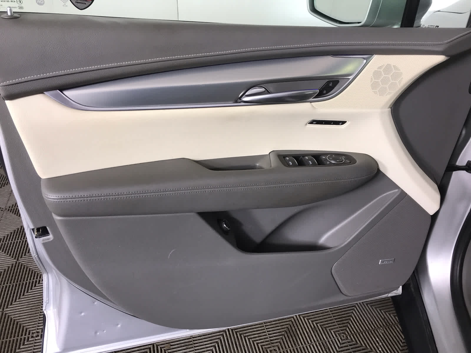 used 2019 Cadillac XT5 car, priced at $24,900