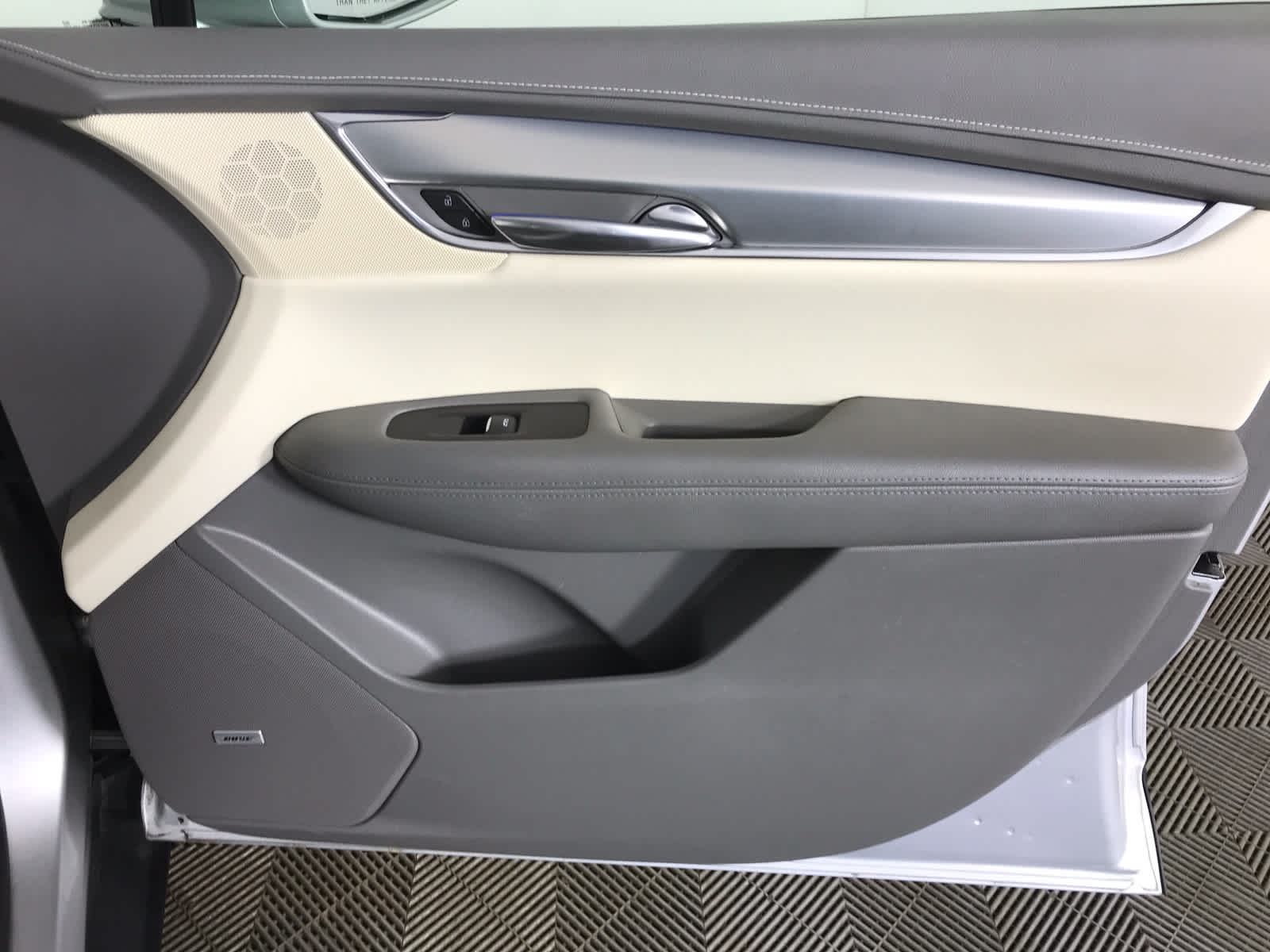 used 2019 Cadillac XT5 car, priced at $24,900