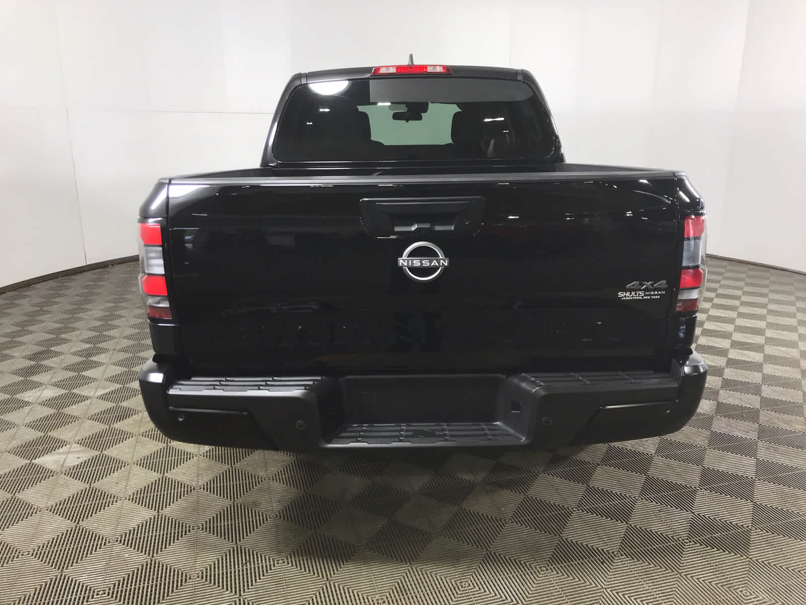 used 2022 Nissan Frontier car, priced at $27,900