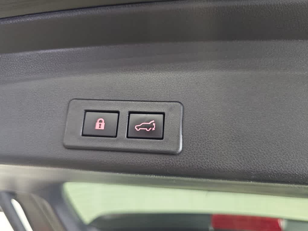 used 2022 Subaru Ascent car, priced at $25,900