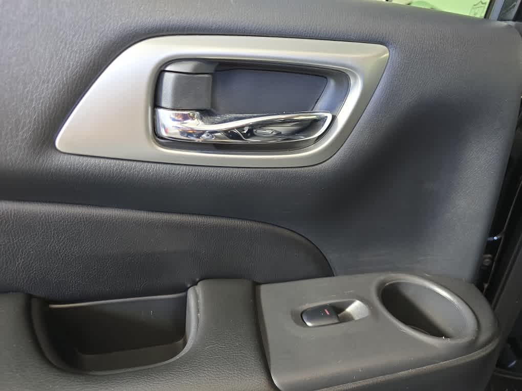 used 2019 Nissan Pathfinder car, priced at $17,900