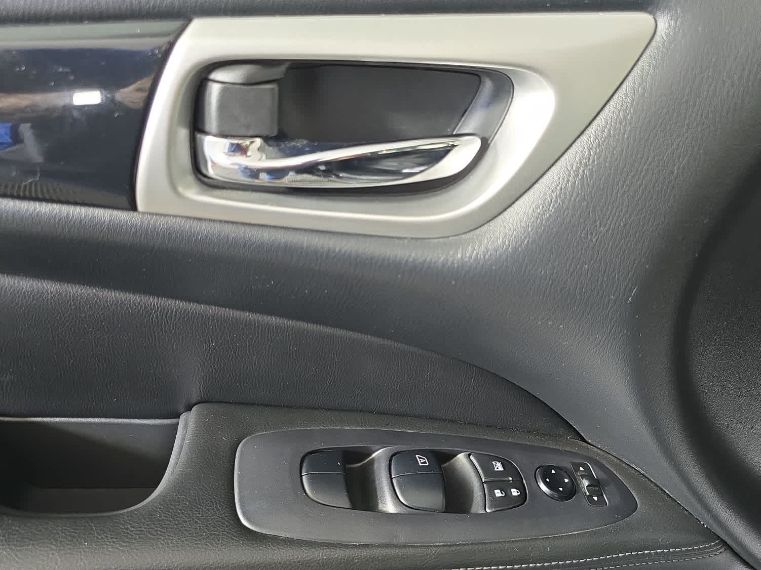 used 2019 Nissan Pathfinder car, priced at $17,900