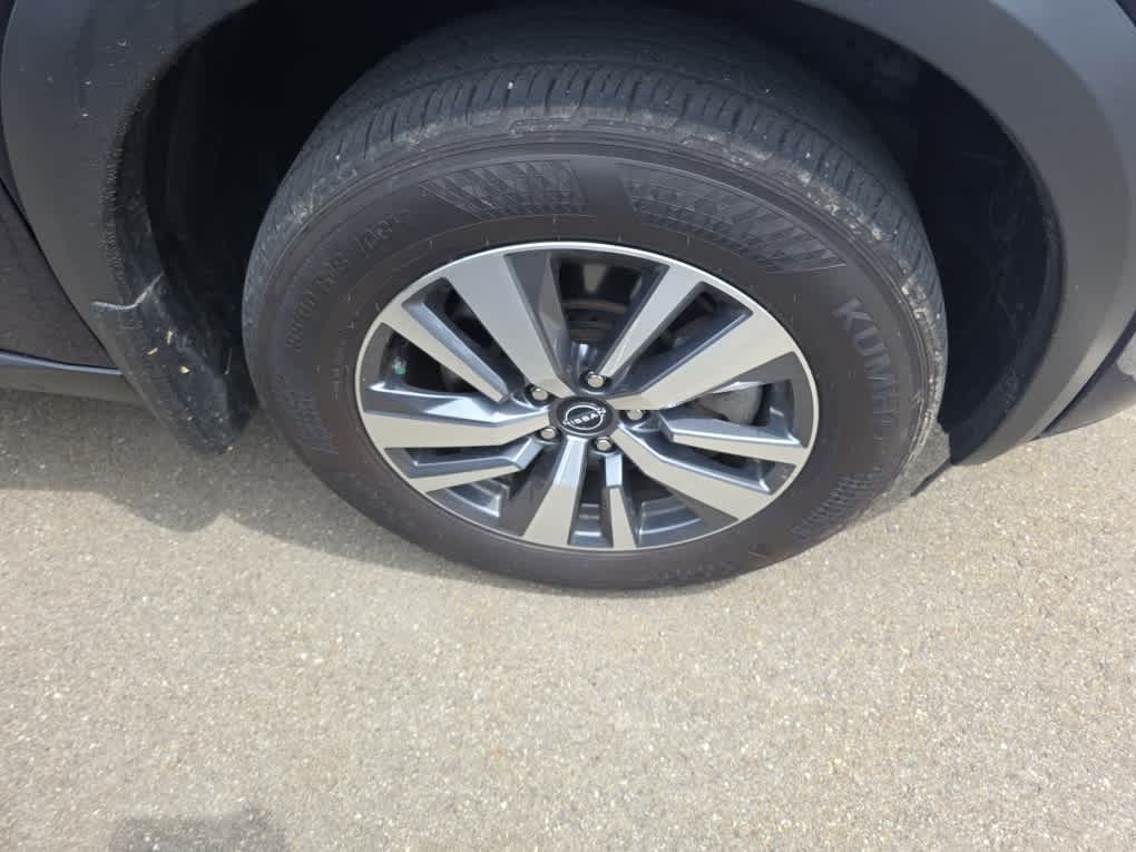 used 2024 Nissan Pathfinder car, priced at $39,900