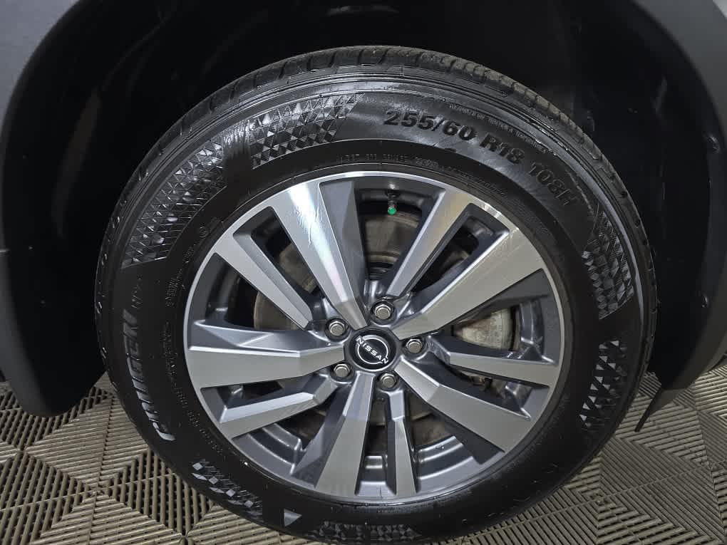 used 2024 Nissan Pathfinder car, priced at $39,900