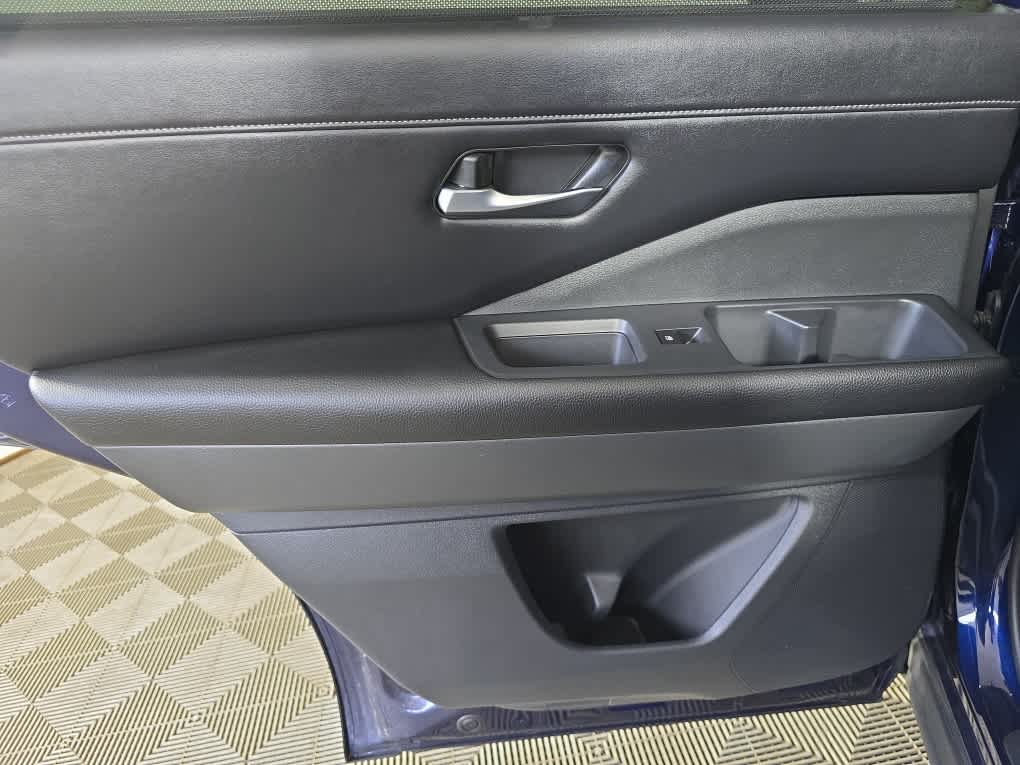 used 2024 Nissan Pathfinder car, priced at $39,900