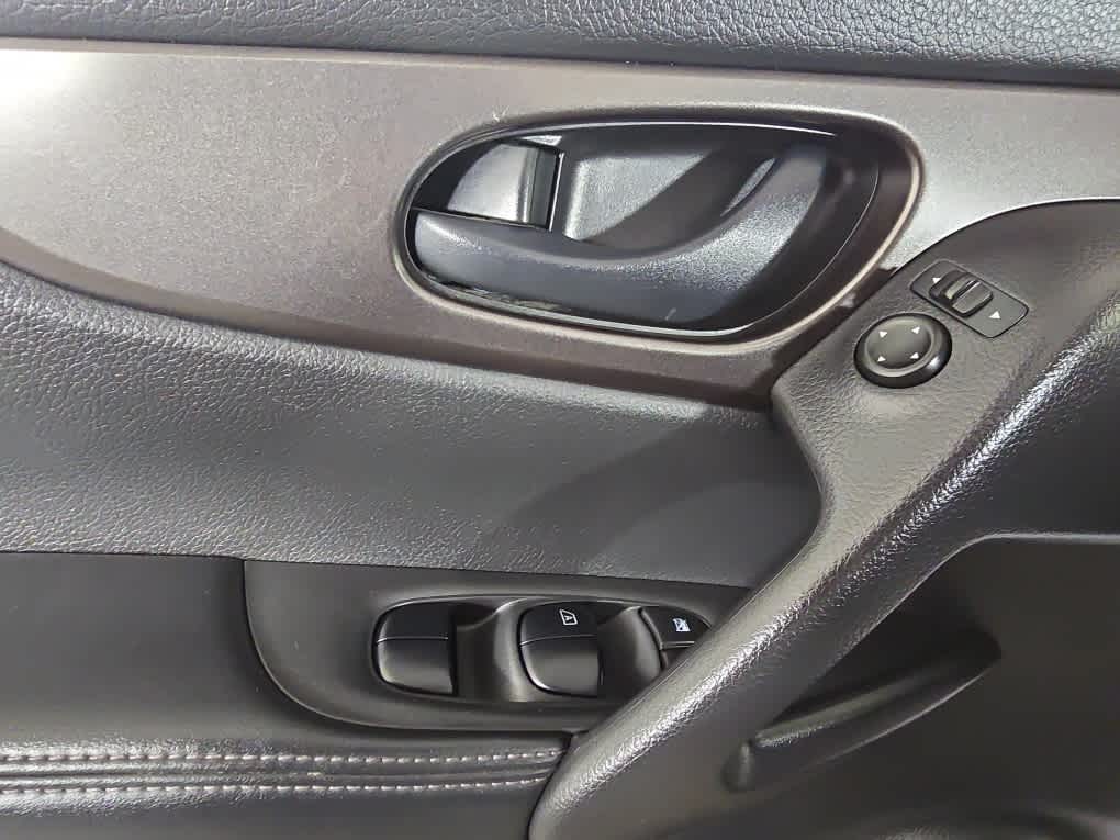 used 2018 Nissan Rogue Sport car, priced at $13,900