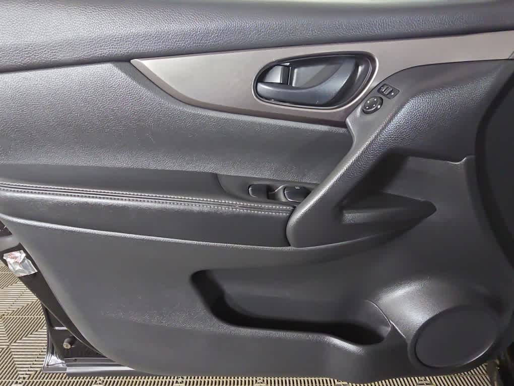 used 2018 Nissan Rogue Sport car, priced at $13,900