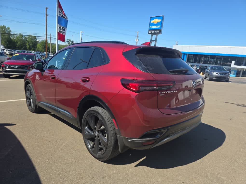 used 2022 Buick Envision car, priced at $26,500